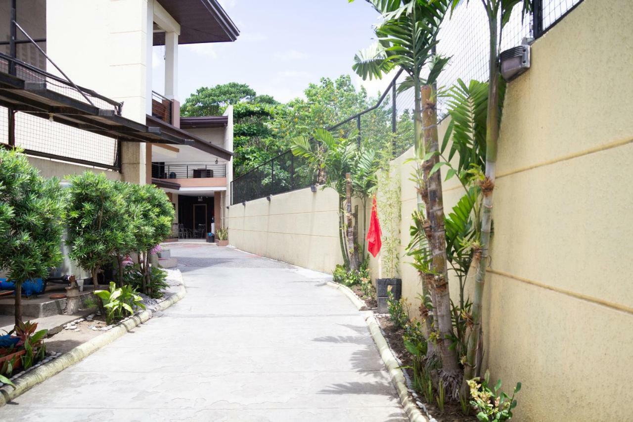 Oyo 153 Espacio De Clarita Hometel Davao Luaran gambar